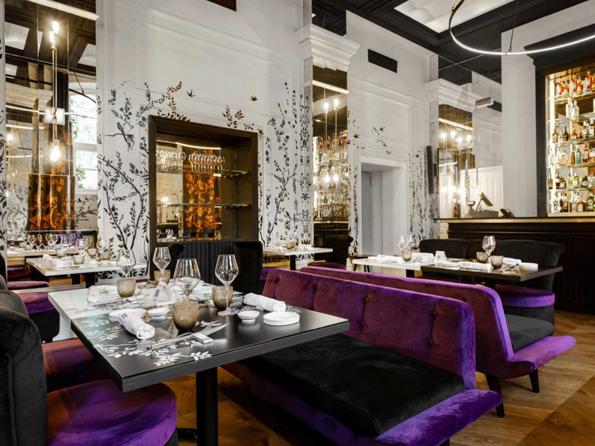 The dining room at A Casa Tua restaurant in Rome